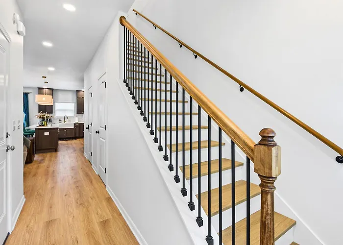 Heights House Upscale Retreat Close To Dwntwn & Holiday home *
