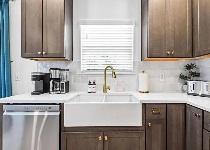 Holiday home Heights House Upscale Retreat Close To Dwntwn & *